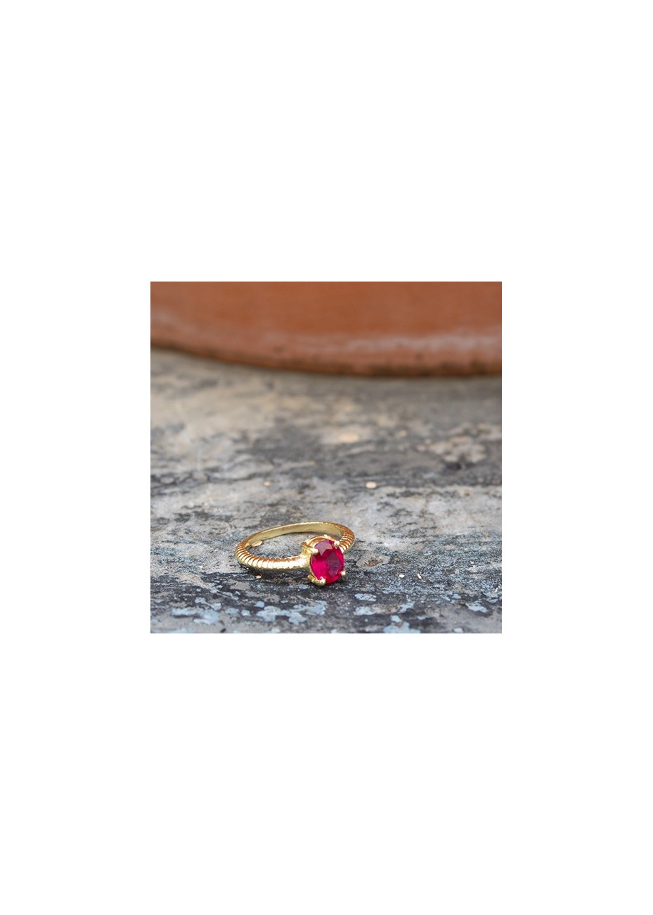 Anillo en Plata Ann Oval Rubí Sintético Gold